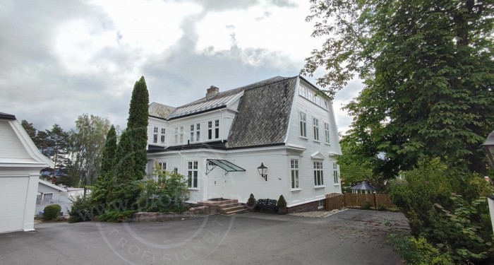 Et anbefalt malerfirma for utendørs maling egghvit-kremet-Ris-maling-av-husvegger-oslo